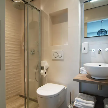 Inkelshoes Hotell 3*